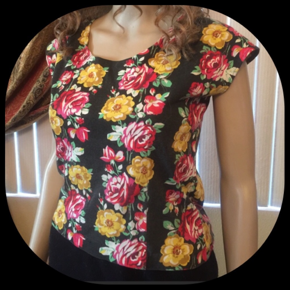 Top, Beautiful Flower Print sz sml